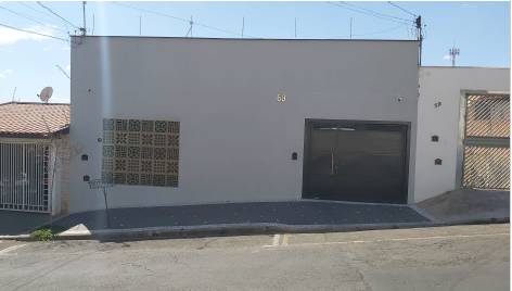 Casa em Piracicaba, Castelinho, Rua Mem De Sá, 68, SP. Área: 230m2