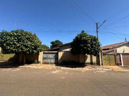 Casa em Palmeiras de Goiás, Vila Resio, Rua Paraná, S/N, GO. Área: 0m2