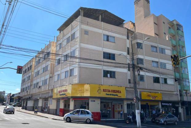 Apartamento em Londrina, Centro, Avenida Celso Garcia Cid, 459, PR. Área: 67m2