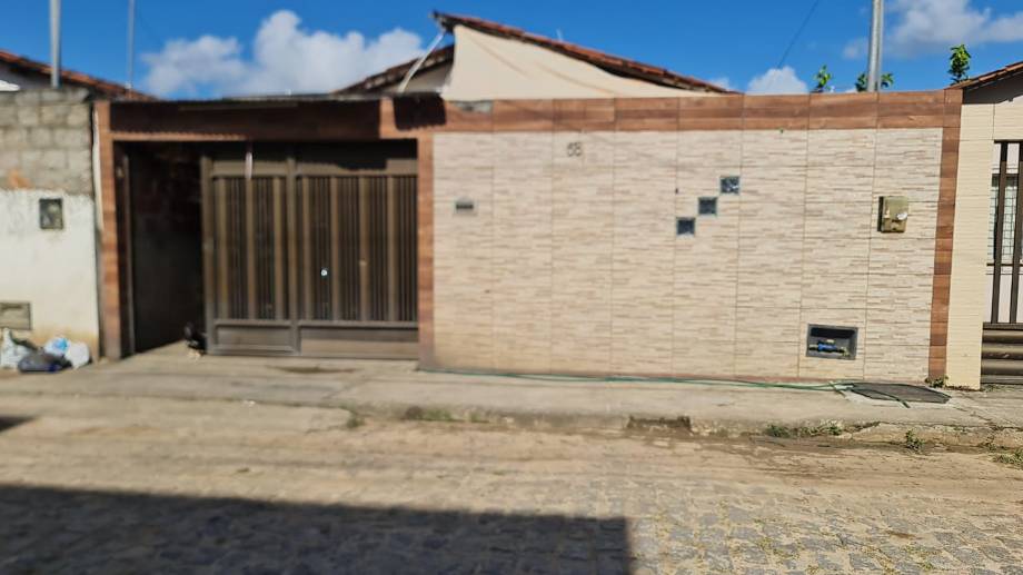 Casa em Aracaju, Santa Maria, Rua Ipê Rosa, 58, SE. Área: 39m2