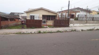 Casa em Santa Maria, Juscelino Kubitschek, Rua Radialista Fredy Germano, 287, RS. Área: 173m2