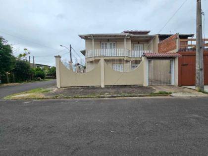 Casa em Canoas, Estância Velha, Rua Do Tarumã, 27, RS. Área: 0m2