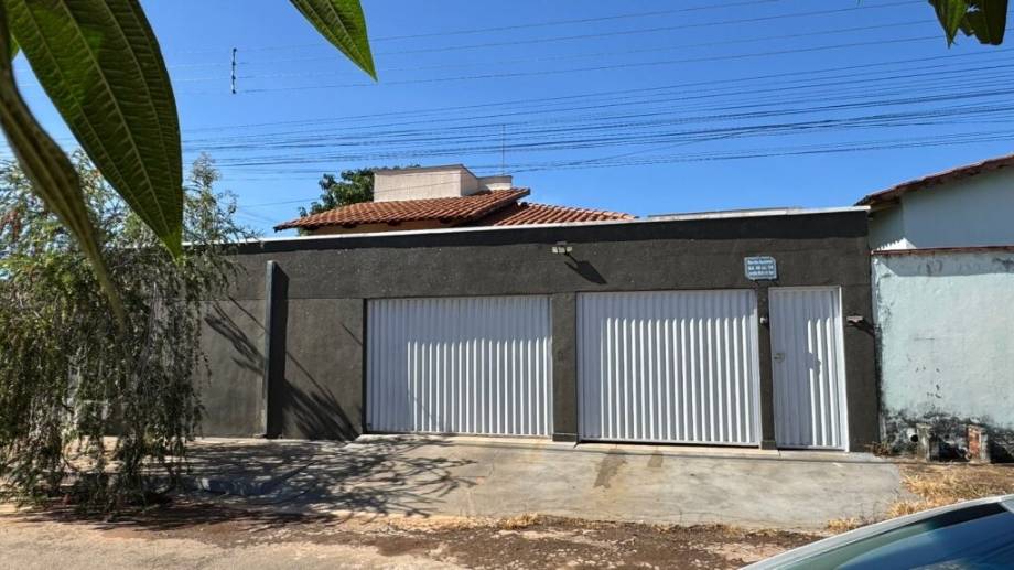 Casa em Inhumas, Jardim Raio De Sol, Rua Das Açucenas, S/N, GO. Área: 0m2
