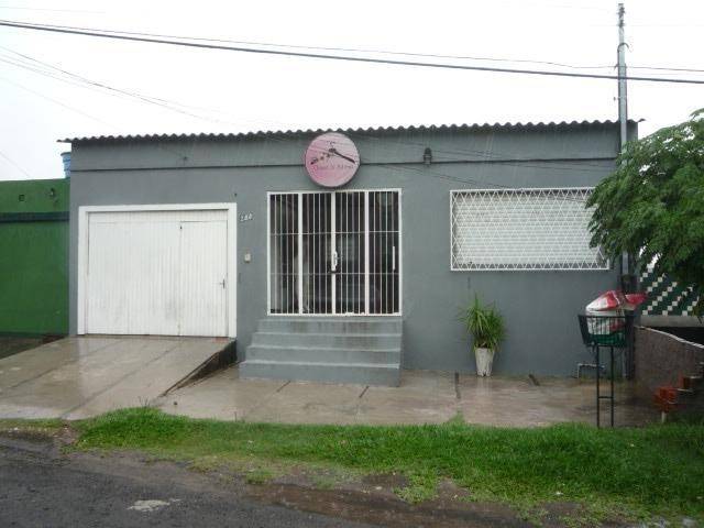 Casa em Santana do Livramento, Vila Jardim Do Verde, Rua Aleixo Aires, 288, RS. Área: 160m2