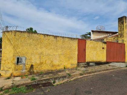 Casa em Tupã, Vila Das Industrias, Rua Lucélia, 101, SP. Área: 0m2
