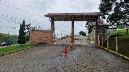 Casa em Cachoeira Paulista, Aguada, Avenida Jonas Jardim Filho, 30, SP. Área: 0m2