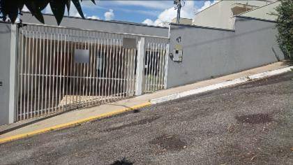 Casa em Piranguinho, Centro, Rua Isoleta Carneiro Lopes, 17, MG. Área: 130m2