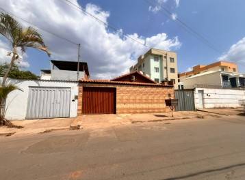 Casa em Sarzedo, Residencial Masterville, Alameda Das Andorinhas, 80, MG. Área: 55m2