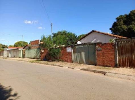 Casa em Urucuia, Rutilante, Rua Joana Gonçalves Lisboa, 60, MG. Área: 0m2