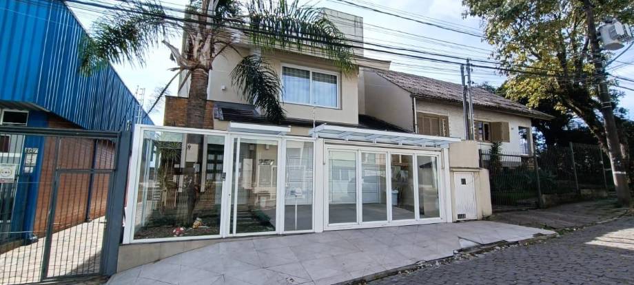 Casa em Caxias do Sul, Santa Catarina, Rua Balduino D'Arrigo, 357, RS. Área: 262m2