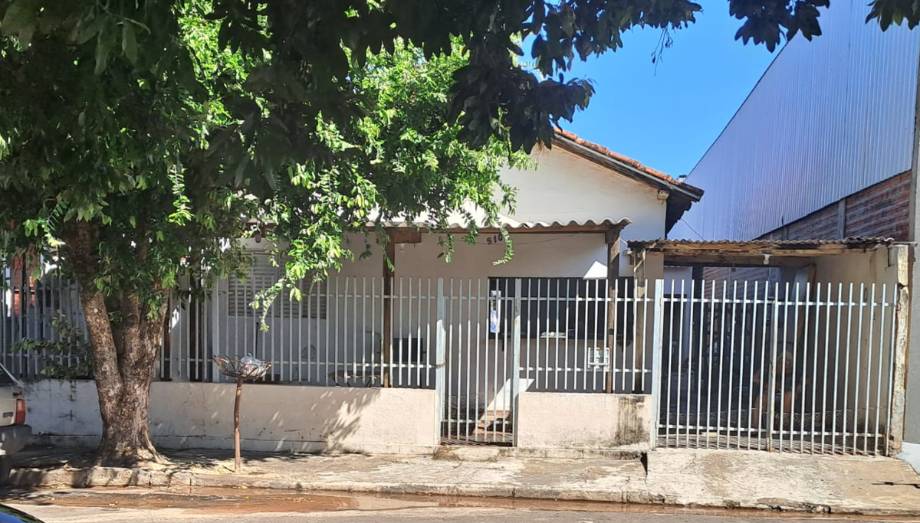 Casa em Promissão, Centro, Rua Baltazar Rodrigues, 910, SP. Área: 0m2 - imagem 0
