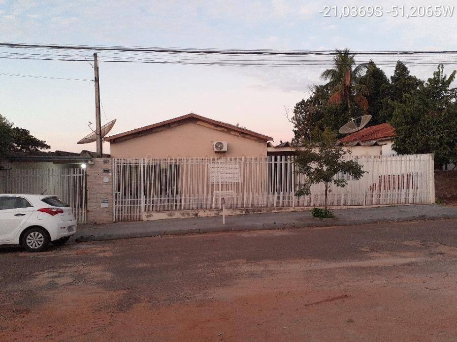Casa em Guaraçaí, Centro, Rua Nossa Senhora Aparecida, 1515, SP. Área: 0m2