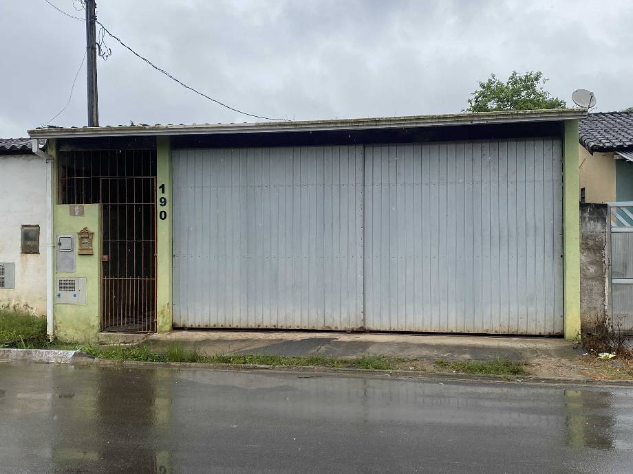 Casa em Pariquera-Açu, Jardim Alvorada, Rua Professor José Vicente Bertoli, 190, SP. Área: 0m2