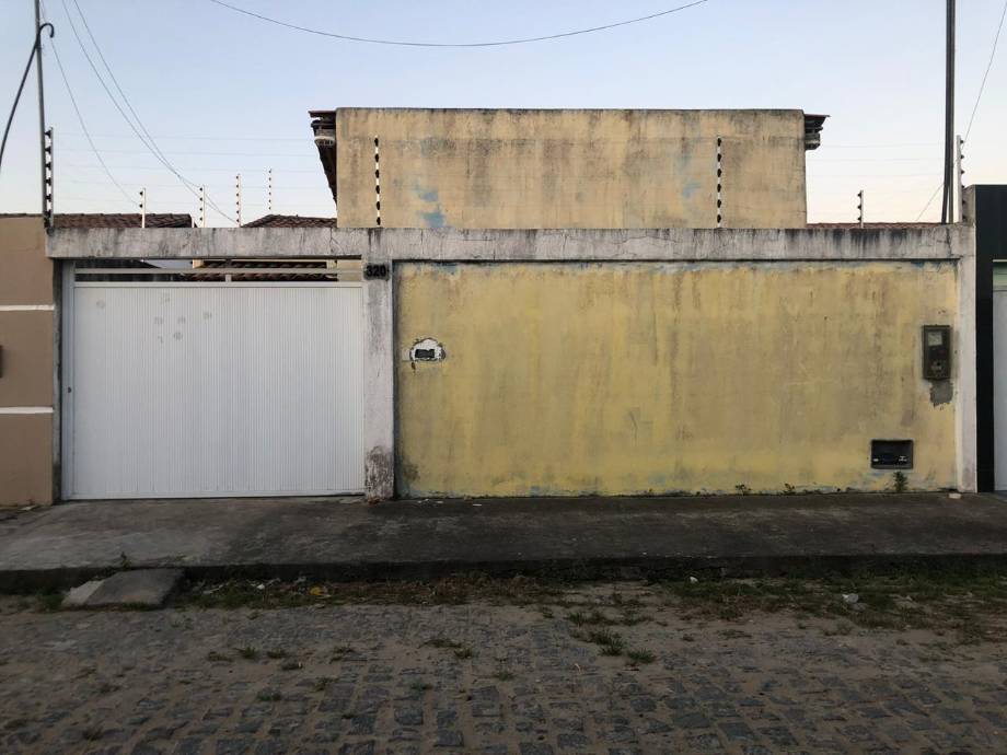 Casa em Tobias Barreto, Bela Vista, Rua José Nascimento, 320, SE. Área: 110m2