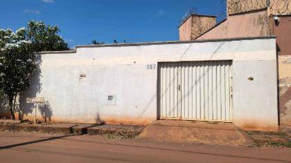 Casa em Ituiutaba, Lagoa Azul Ii, Rua Alarico Novais, 187, MG. Área: 0m2