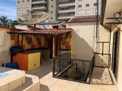 Casa em Pouso Alegre, Centro, Travessa Pedro Adão, 67, MG. Área: 0m2 - imagem 0