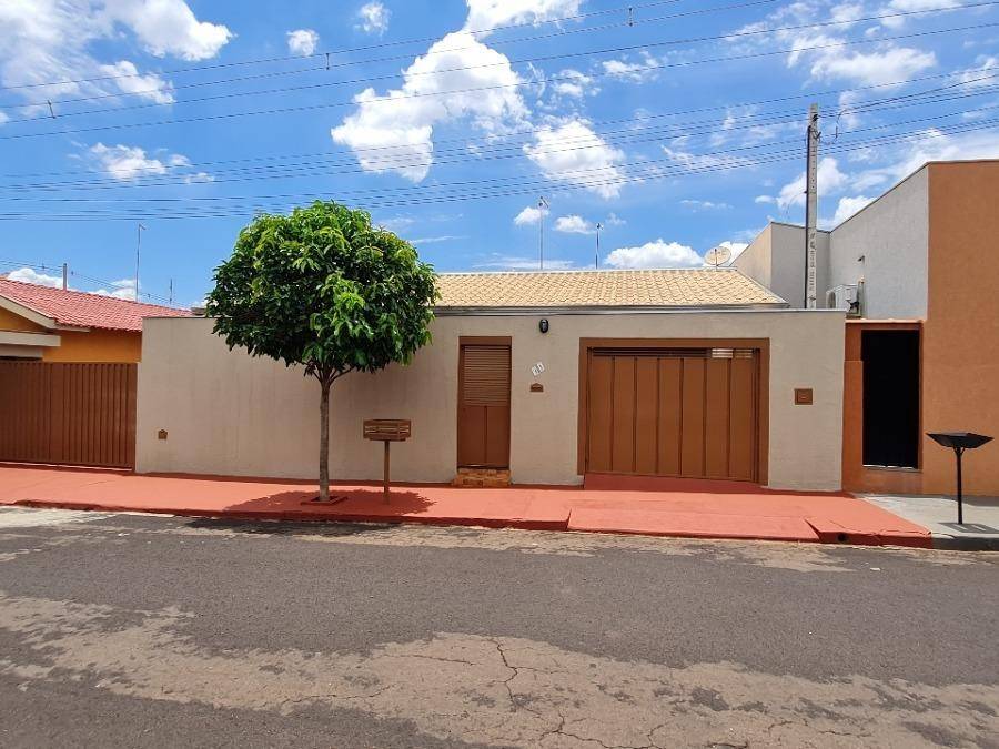 Casa em Viradouro, Vila João Tomicioli, Rua João Sisdelli, 31, SP. Área: 0m2