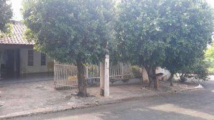Casa em Jales, Conjunto Habitacional Jardim Arapuã, Rua Tocantins, 4383, SP. Área: 138m2