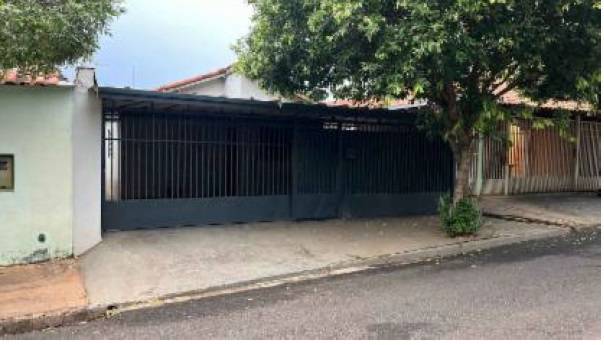 Casa em Birigui, Residencial Thereza Maria Barbieri, Rua Jose Amin Haddad, 364, SP. Área: 120m2