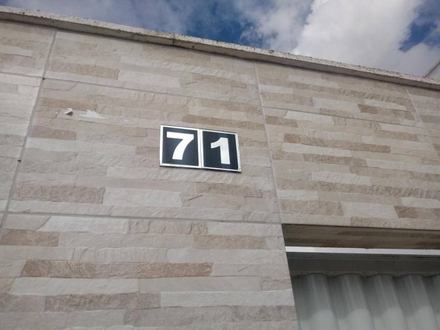 Casa em Feira de Santana, Jardim Cruzeiro, Rua Petrolina, 71, BA. Área: 0m2 - imagem 0