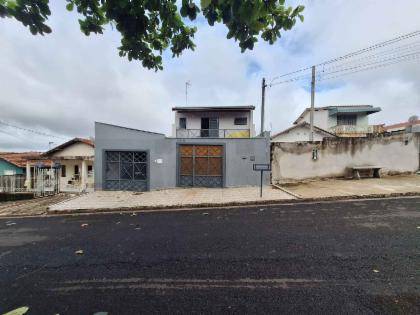 Casa em Botucatu, Conj. Habitacional Humberto, Rua Taquarituba, 51, SP. Área: 166m2 - imagem 0