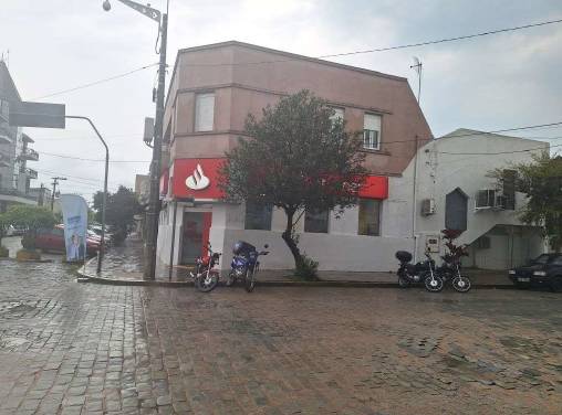 Ex-agência em São Lourenço do Sul, Centro, R Cel Alfredo Born, 223, RS. Área: 316m2 - imagem 0