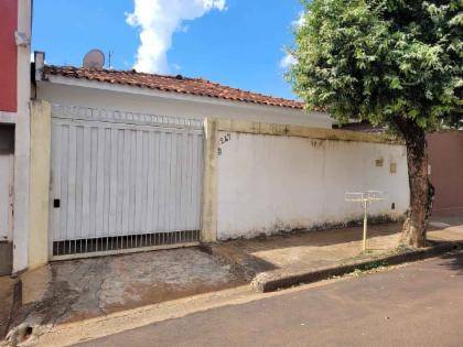 Casa em Araçatuba, Habitacional Nossa Sra. Aparecida, Rua Gabriel Monteiro, 247, SP. Área: 0m2