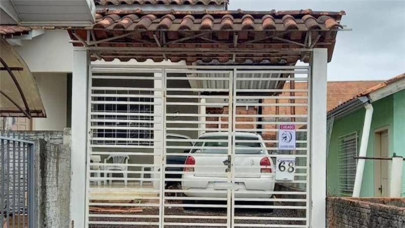 Casa em Dois Vizinhos, Santa Luzia, Rua Curitiba, 68, PR. Área: 77m2 - imagem 0