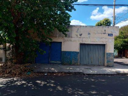 Casa em Birigui, Jardim Planalto, Rua Abrão Antonio, 843, SP. Área: 0m2