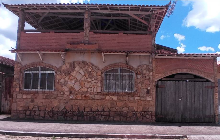 Casa em São Vicente de Minas, Centro, Avenida Minas Gerais, 60, MG. Área: 0m2