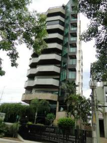 Apartamento em Tietê, Centro, Praça Dr. Elias Garcia, 185, SP. Área: 300m2