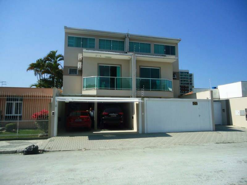 Casa em Paranaguá, Centro Histórico, Rua Manoel Bonifácio, 486, PR. Área: 175m2