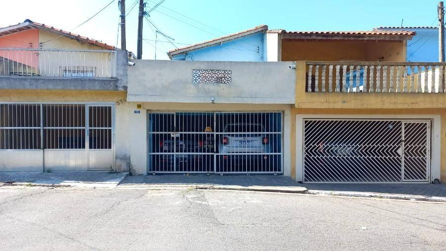 Casa em São Paulo, Cidade A. E. Carvalho, Rua Puraquê, 330, SP. Área: 0m2