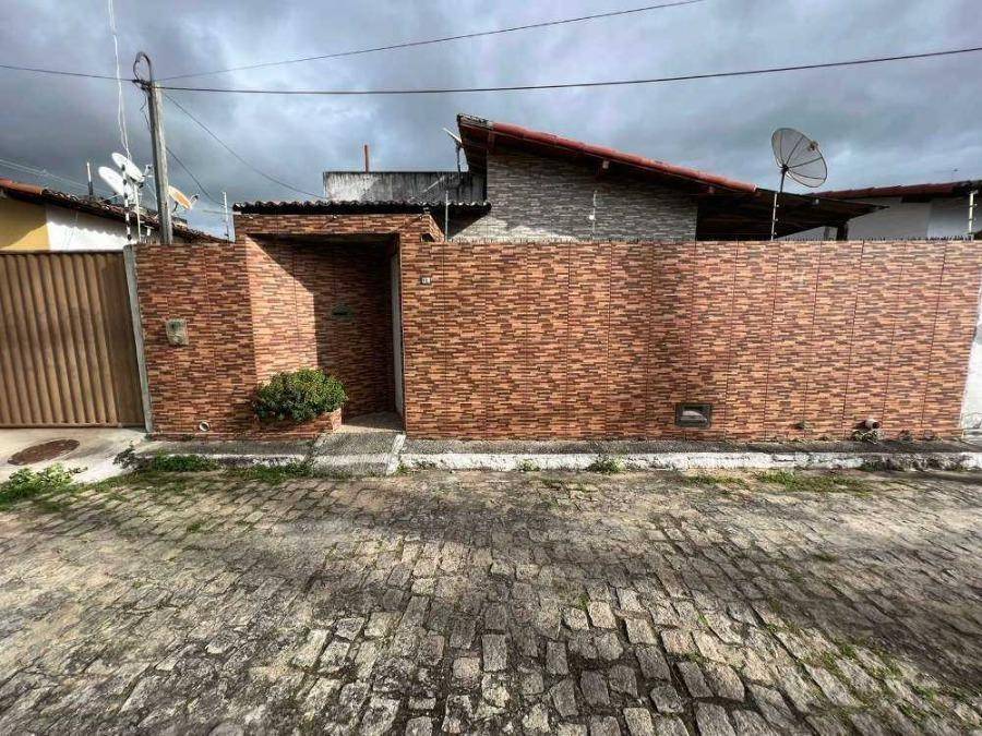 Casa em Ceará-Mirim, Santa Aguida, Rua Paulino Pereira De Farias, 31, RN. Área: 0m2