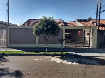 Casa em Londrina, Maria Lúcia, Rua Yoshimasa Suzuki, 182, PR. Área: 0m2 - imagem 0