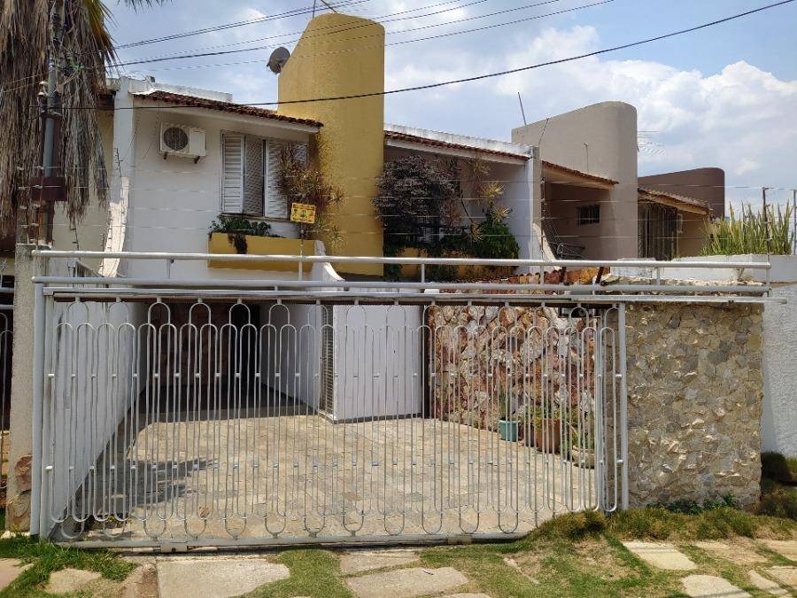 Casa em Goiânia, Setor Sul, Rua 110, 213, GO. Área: 188m2