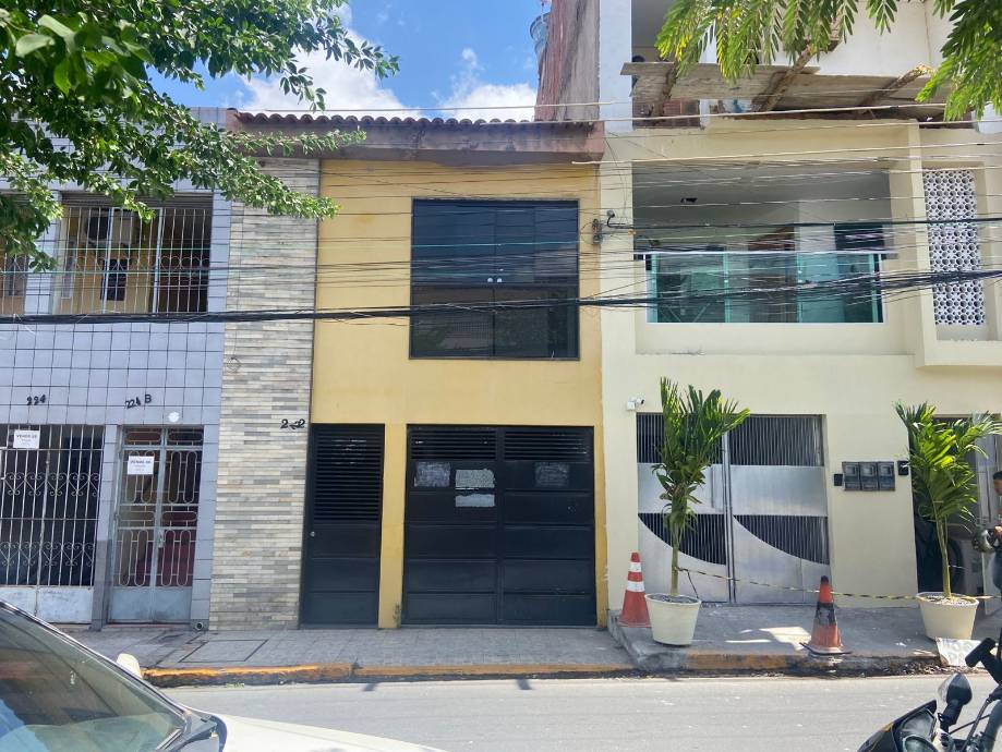 Casa em Vitória de Santo Antão, Matriz, Rua Horácio De Barros, 222, PE. Área: 0m2
