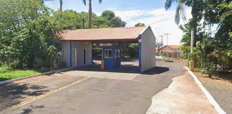 Casa em Fronteira, Centro, Avenida A, S/N, MG. Área: 235m2