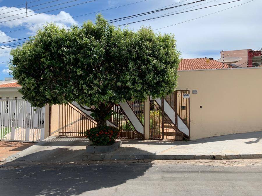 Casa em Cuiabá, Jardim Itália, Rua Palermo, 25, MT. Área: 0m2