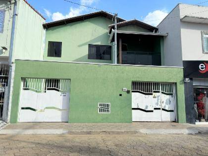 Casa em Pouso Alegre, Foch I, Rua Doutor Celio De Oliveira Andrade, 30, MG. Área: 0m2