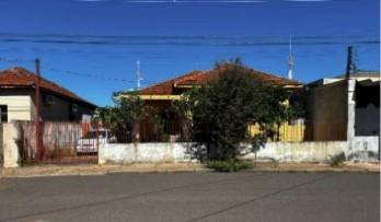 Casa em Assis, Centro, Rua Tiradentes, 25, SP. Área: 0m2