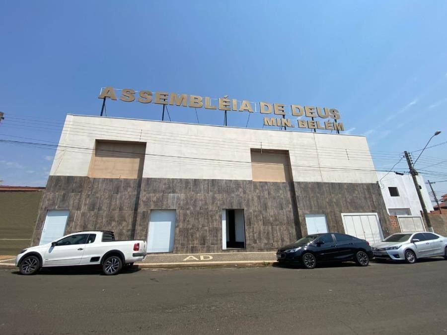 Prédio em Conchal, Jardim Peris, Rua Nossa Senhora Aparecida, 518, SP. Área: 715m2