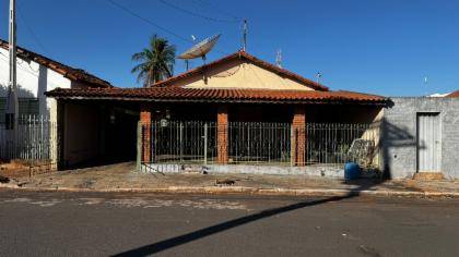 Casa em União Paulista, Centro, Rua Nossa Senhora Do Livramento, 367, SP. Área: 69m2
