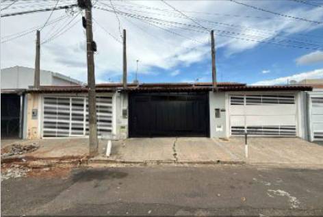 Casa em Marília, Vila Real, Rua Alcindo Salles, 36, SP. Área: 0m2