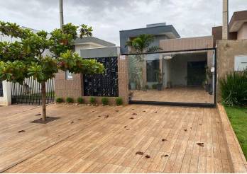 Casa em Assis Chateaubriand, Jardim América, Rua Guanabara, 150, PR. Área: 147m2