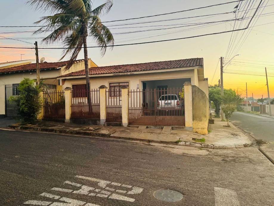 Casa em José Bonifácio, Vila Da Saudade, Rua Tereza Brassalote Orsi, 20, SP. Área: 0m2