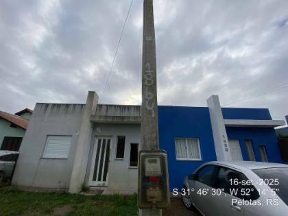 Casa em Pelotas, Laranjal, Rua Esteio, 1.864, RS. Área: 0m2