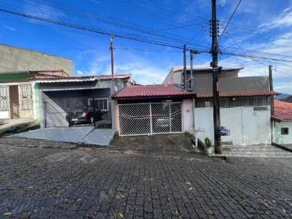 Casa em Piracaia, Cachoeira Abaixo, Rua Turim, 290, SP. Área: 0m2