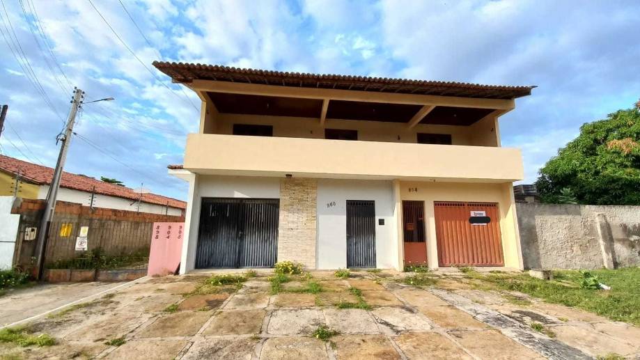 Casa à venda na Avenida Padre Raimundo José Vieira - Parnaíba/PI Código: 02.25660