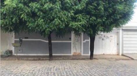 Casa em Santa Maria da Vitória, Centro (antigo Aabb), José Leopoldo Lima, 782, BA. Área: 0m2